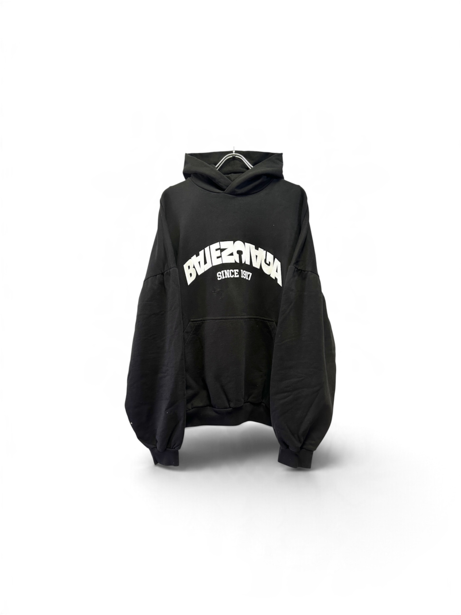 BALENCIAGAのアパレル